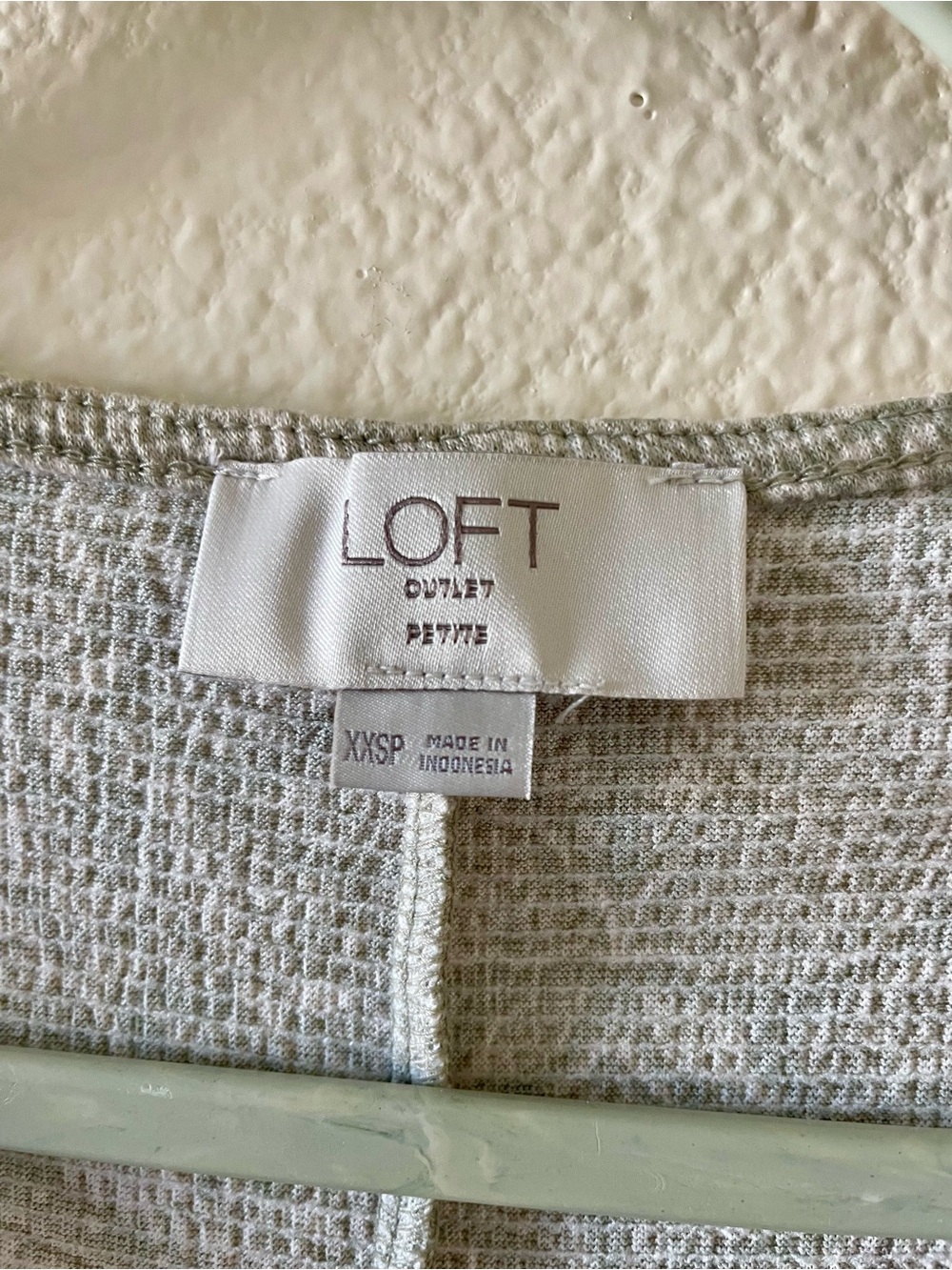 LOFT V-Neck Spring Top - Picture 3 of 6